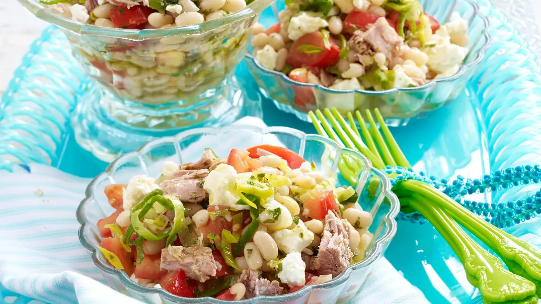Bohnen-Feta-Salat mit Porree und Thunfisch Rezept - Foto: LECKER @ Bauer Media Group