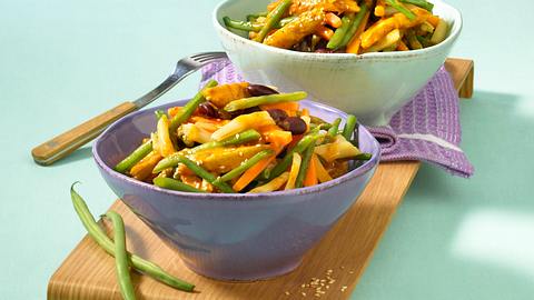 Bohnen-Hähnchencurry aus dem Wok Rezept - Foto: Först, Thomas