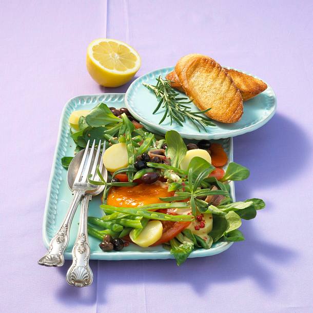 Bohnen-Kartoffelsalat mit Oliven Rezept Bohnen-Kartoffelsalat mit Oliven Rezept