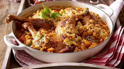 Bohnen-Ofentopf mit Entenkeulen Rezept - Foto: LECKER @ Bauer Media Group