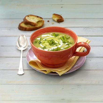 Bohnen-Suppe mit Röstbrot Rezept Bohnen-Suppe mit Röstbrot Rezept