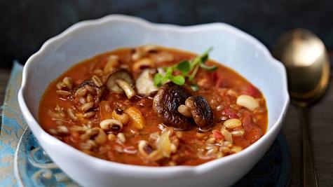 Bohnen-Tomaten-Ragout mit Dinkel und Pilzen Rezept - Foto: House of Food / Bauer Food Experts KG
