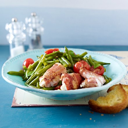 Bohnen Tomaten Salat Mit Gebratenen Ziegenkasepackchen Rezept Lecker