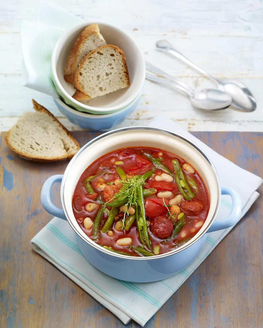 Bohneneintopf mit Chorizo-Wurst Rezept Bohneneintopf mit Chorizo-Wurst Rezept