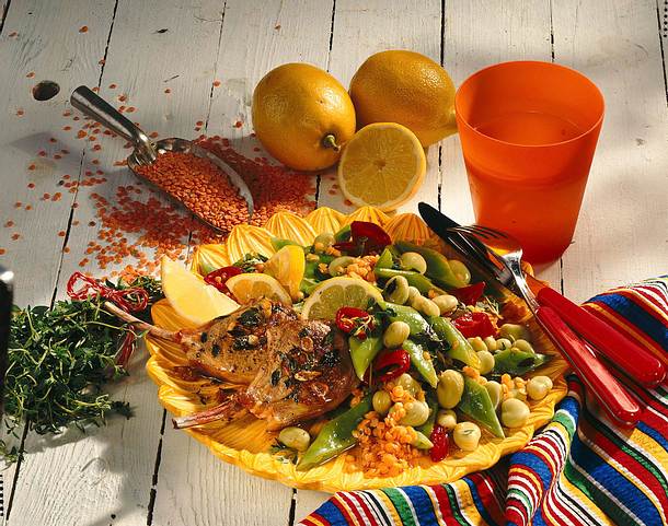 Bohnensalat mit Lammkoteletts Rezept Bohnensalat mit Lammkoteletts Rezept