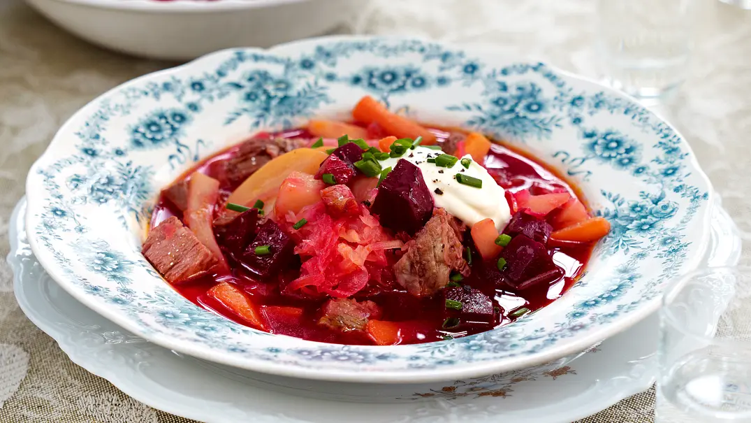Borschtsch mit Sauerkraut Rezept - Foto: LECKER @ Bauer Media Group
