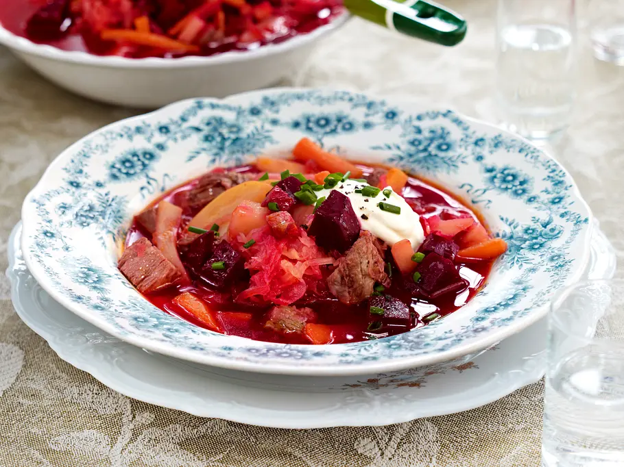 Borschtsch mit Sauerkraut Rezept Borschtsch mit Sauerkraut Rezept