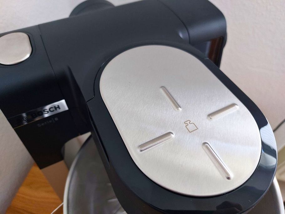 Bosch MUMS6 integrierte Waage auf dem Schwenkarm