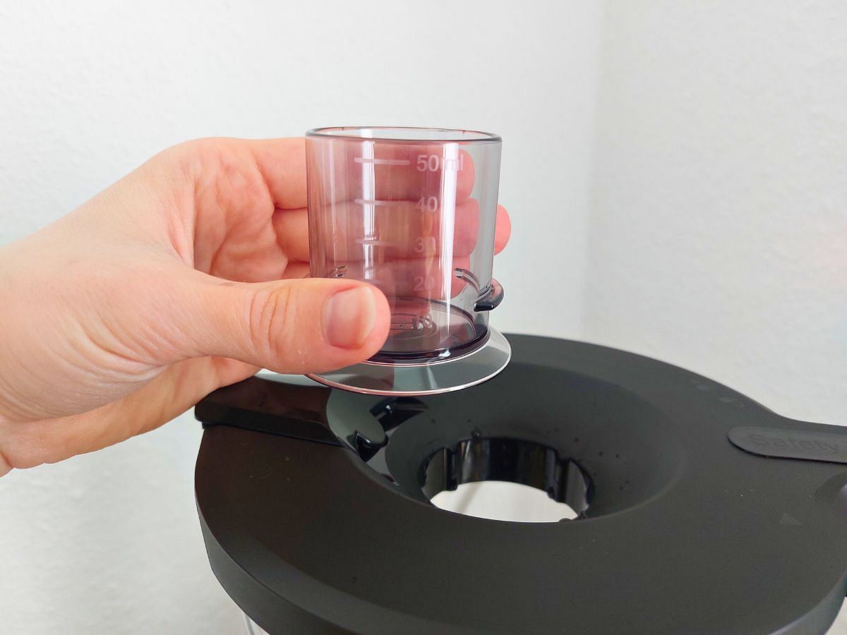 Bosch MUMS6 Mixer-Deckel mit Mini-Messbecher Bosch MUMS6 Mixer-Deckel mit Mini-Messbecher