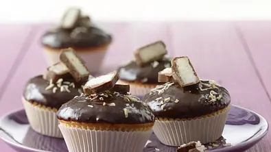 Bounty-Muffins im Schokladenmantel Rezept - Foto: LECKER @ Bauer Media Group