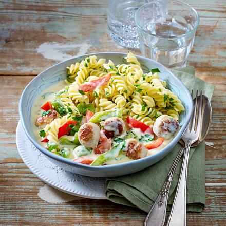 Brätbällchen-Ragout mit Butternudeln Rezept
