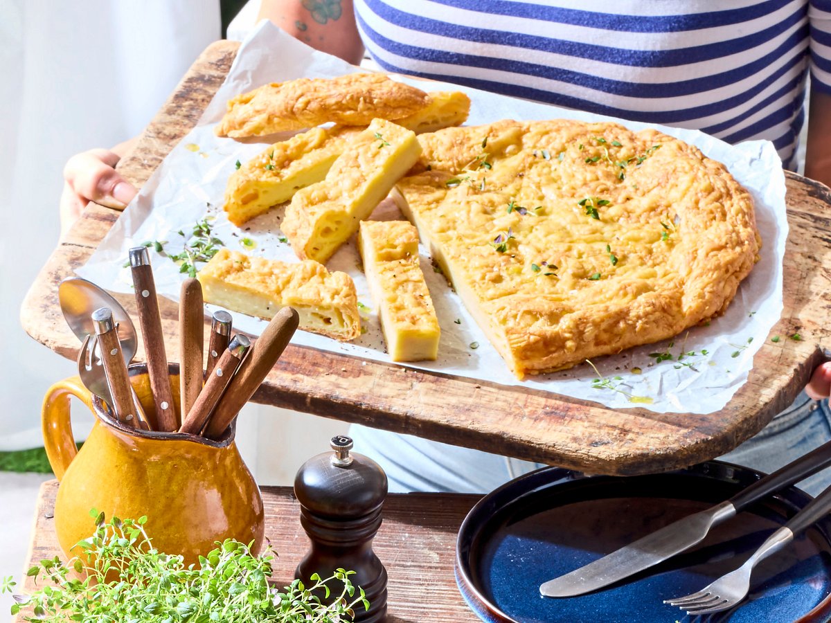 Brandteig-Käse-­Focaccia Rezept