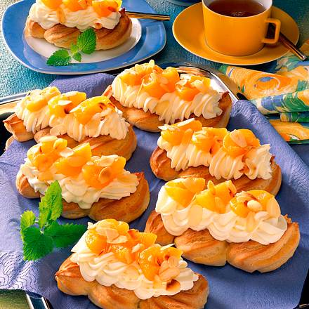Brandteigstreifen mit Zitronensahne Rezept Brandteigstreifen mit Zitronensahne Rezept