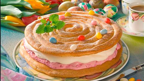 Brandteigtorte Rezept - Foto: House of Food / Bauer Food Experts KG