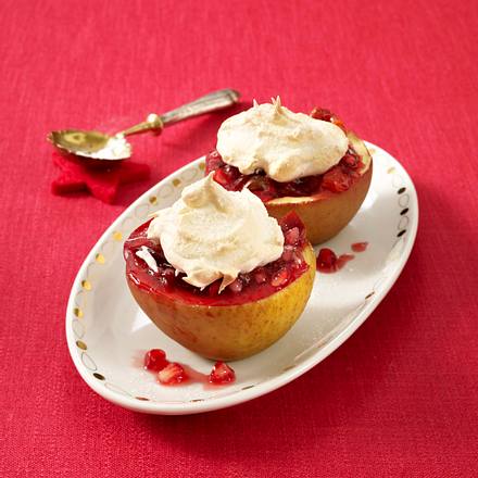 Bratapfel mit Baiserhaube und Pflaumenkompott Rezept Bratapfel mit Baiserhaube und Pflaumenkompott Rezept