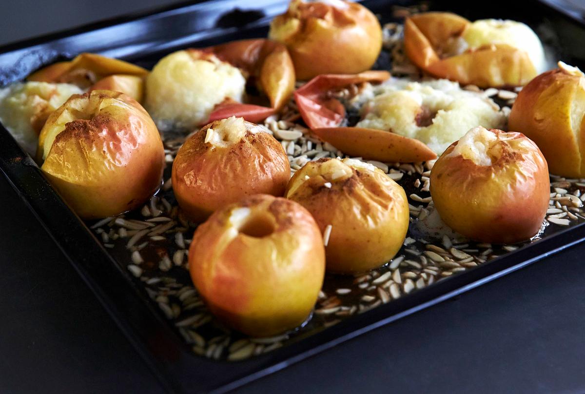 Bratapfelmarmelade mit Mandeln Rezept