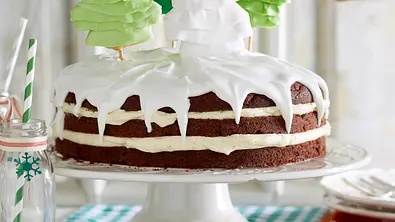 Bratapfeltorte mit Tannenkeksen Rezept - Foto: LECKER @ Bauer Media Group