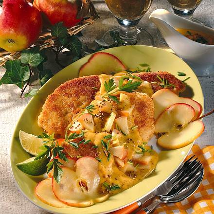 Bratfisch mit Apfel-Senfsoße Rezept Bratfisch mit Apfel-Senfsoße Rezept