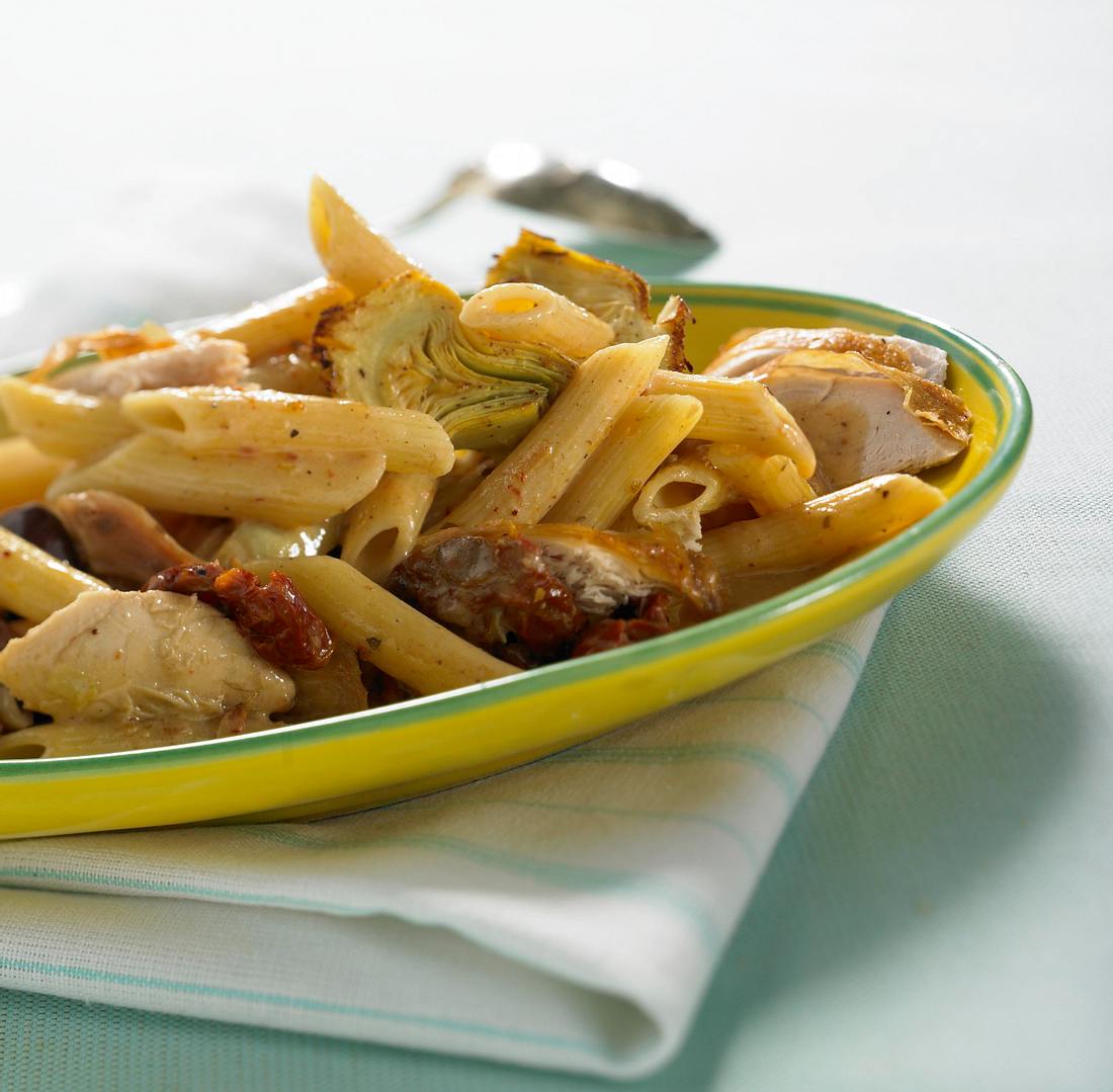 Brathähnchen mit Artischocken-Nudeln Rezept | LECKER