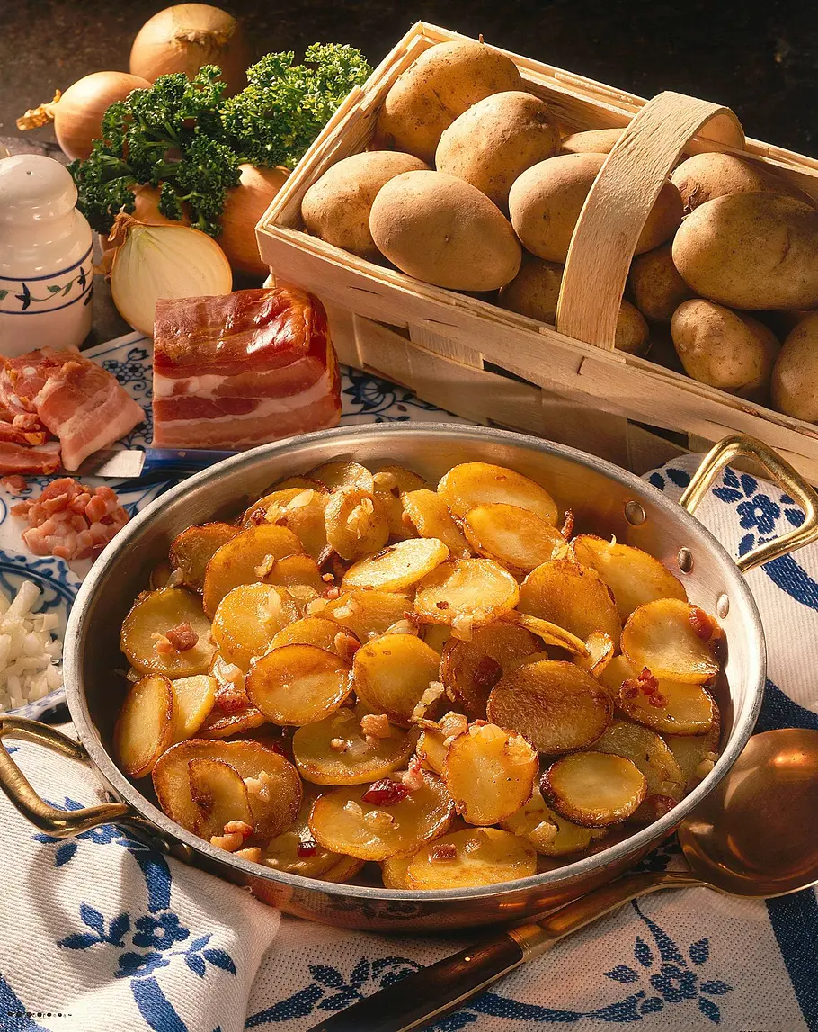 Bratkartoffeln mit Speck und Zwiebeln Rezept