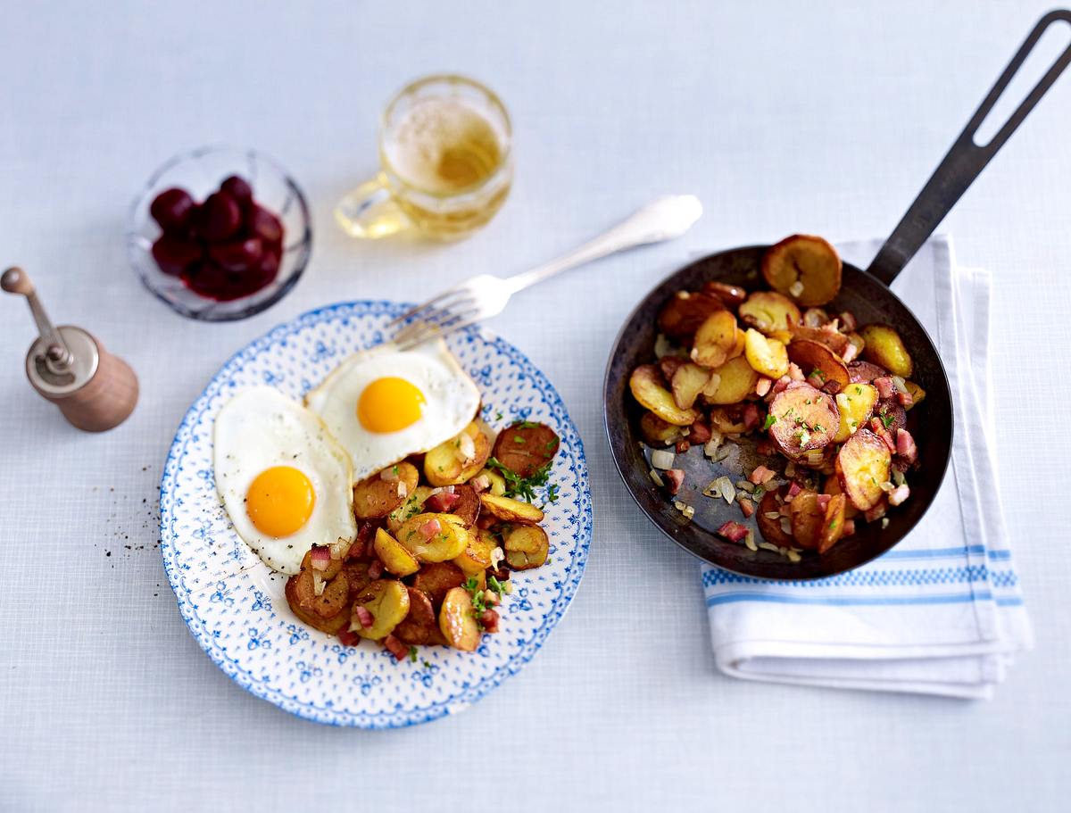 Bratkartoffeln mit Spiegeleiern Rezept