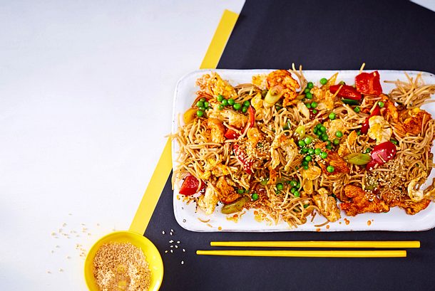 Bratnudeln mit Curry-Hähnchen Rezept