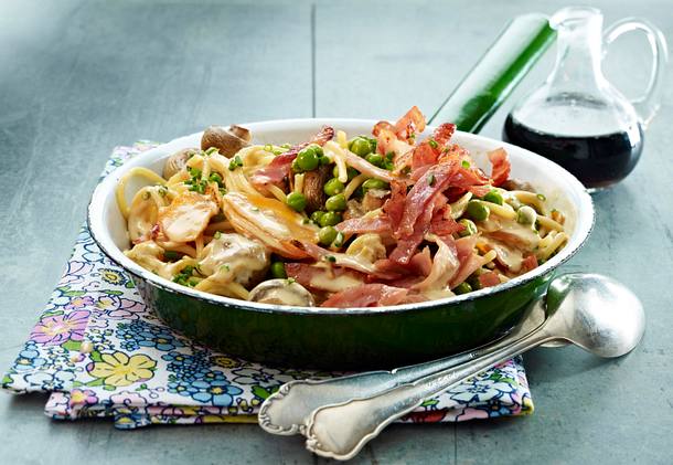 Bratnudeln mit Schinken und EI Rezept Bratnudeln mit Schinken und EI Rezept