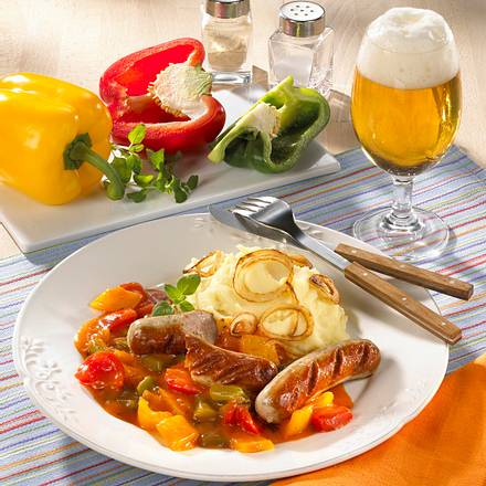 Bratwurst mit Paprikagemüse Rezept