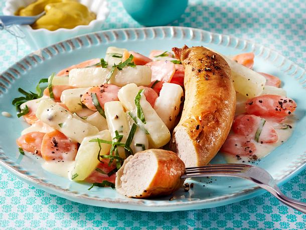 Bratwurst und Möhren-Kohlrabi-Gemüse Rezept Bratwurst und Möhren-Kohlrabi-Gemüse Rezept