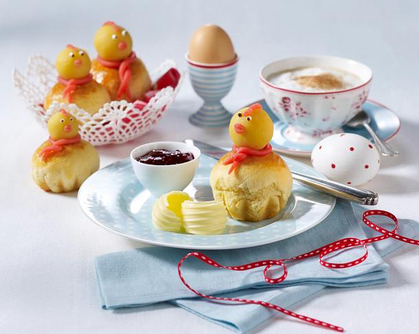 Brioche-Küken mit Marzipankopf Rezept