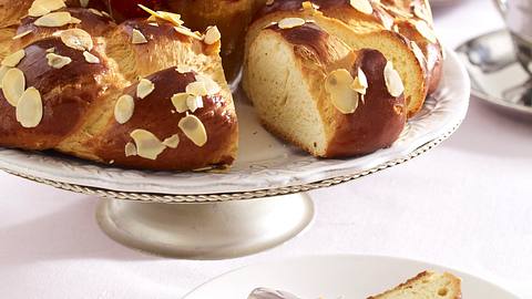 Briochekranz mit Marzipan Rezept - Foto: House of Food / Bauer Food Experts KG