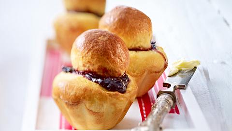 Brioches mit Brombeerkonfitüre Rezept - Foto: House of Food / Bauer Food Experts KG