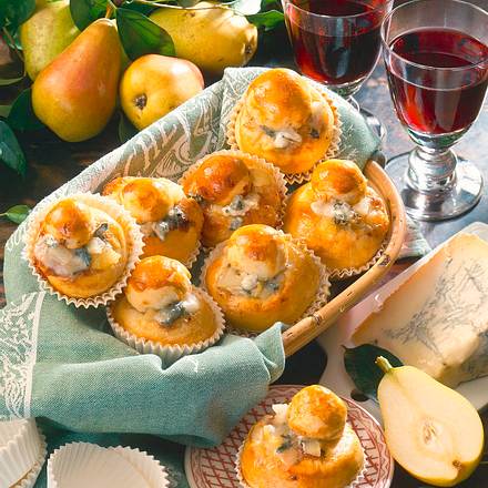 Brioches mit Käse-Birnenfüllung Rezept Brioches mit Käse-Birnenfüllung Rezept