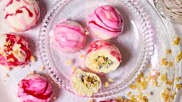 Brizzle Cookie Dough Rezept - Foto: LECKER @ Bauer Media Group Brizzle Cookie Dough Rezept - Foto: LECKER @ Bauer Media Group