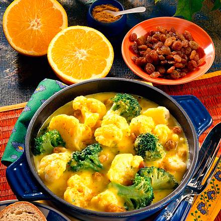 Broccoli-Blumenkohlpfanne in Curry-Orangensoße Rezept Broccoli-Blumenkohlpfanne in Curry-Orangensoße Rezept