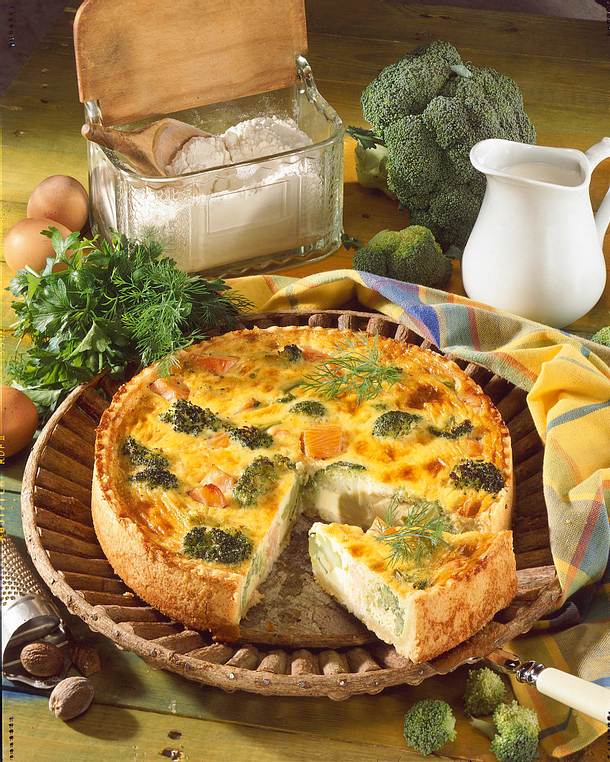 Broccoli-Lachs-Kuchen Rezept | LECKER