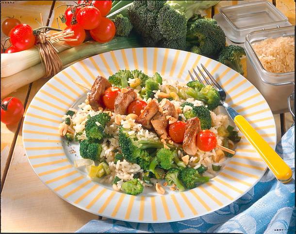 Broccoli-Risotto mit Fleischspießen Rezept
