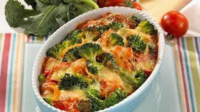 Broccoli-Tomaten-Auflauf Rezept - Foto: LECKER @ Bauer Media Group