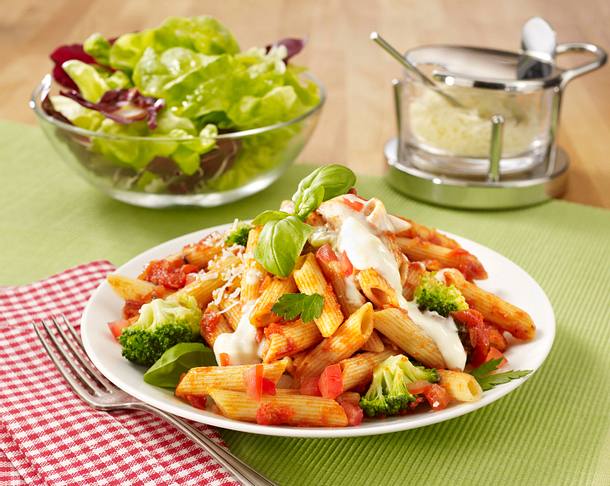 Broccoli-Tomaten-Pasta mit Käsesoße Rezept Broccoli-Tomaten-Pasta mit Käsesoße Rezept