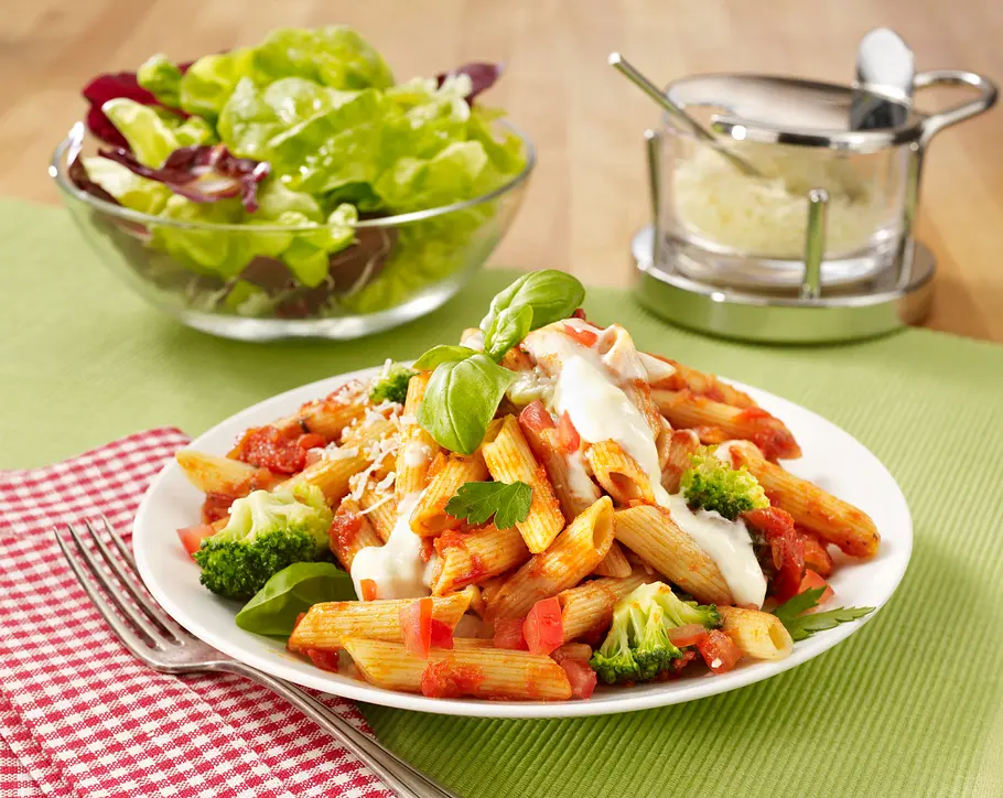 Broccoli-Tomaten-Pasta mit Käsesoße Rezept Broccoli-Tomaten-Pasta mit Käsesoße Rezept