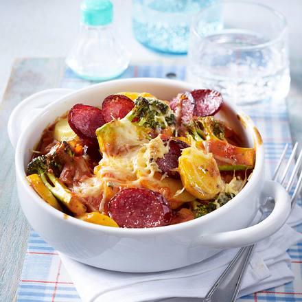 Brokkoli-Kartoffel-Gratin mit Cabanossi in Tomatensoße Rezept Brokkoli-Kartoffel-Gratin mit Cabanossi in Tomatensoße Rezept