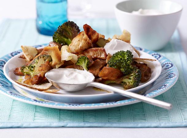 Brokkolipfanne mit Röstbrot Rezept