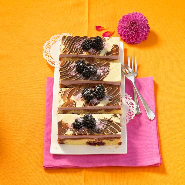 Brombeer-Donauwelle Rezept Brombeer-Donauwelle Rezept