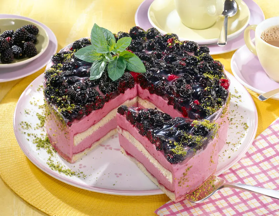 Brombeer-Joghurt-Torte Rezept Brombeer-Joghurt-Torte Rezept