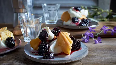 Brombeer-Sahne-Dessert Rezept - Foto: LECKER @ Bauer Media Group