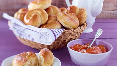 Brötchen Rezept - Foto: LECKER @ Bauer Media Group