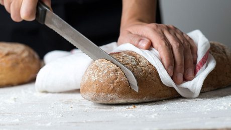 Brotmesser - Foto: iStock/solidcolours