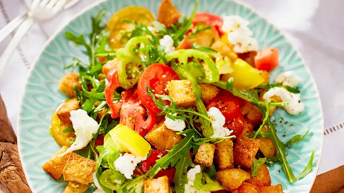 Brotsalat - Foto: LECKER @ Bauer Media Group Brotsalat - Foto: LECKER @ Bauer Media Group