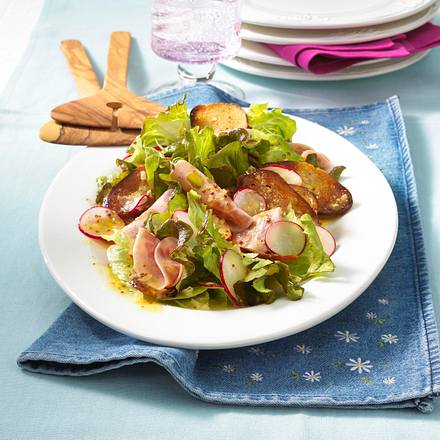 Brotsalat mit Geflügelsalat Rezept