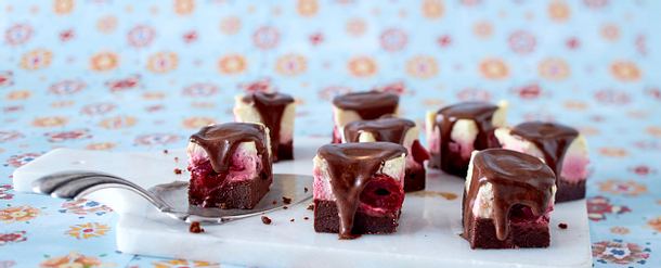 Brownie-Cheesecake-Petit Fours Rezept Brownie-Cheesecake-Petit Fours Rezept